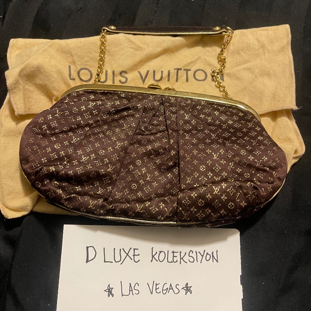 Authentic Limited edition LV Aumoniere